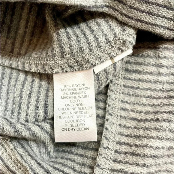 NWT Lou & Grey Signature Soft Striped Dress - Picture 3 of 4